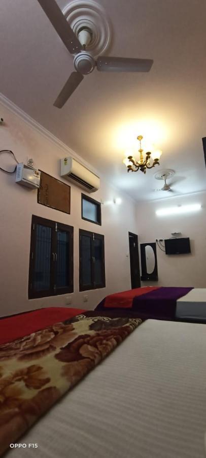 Hotel Blue Star Varanasi Dış mekan fotoğraf