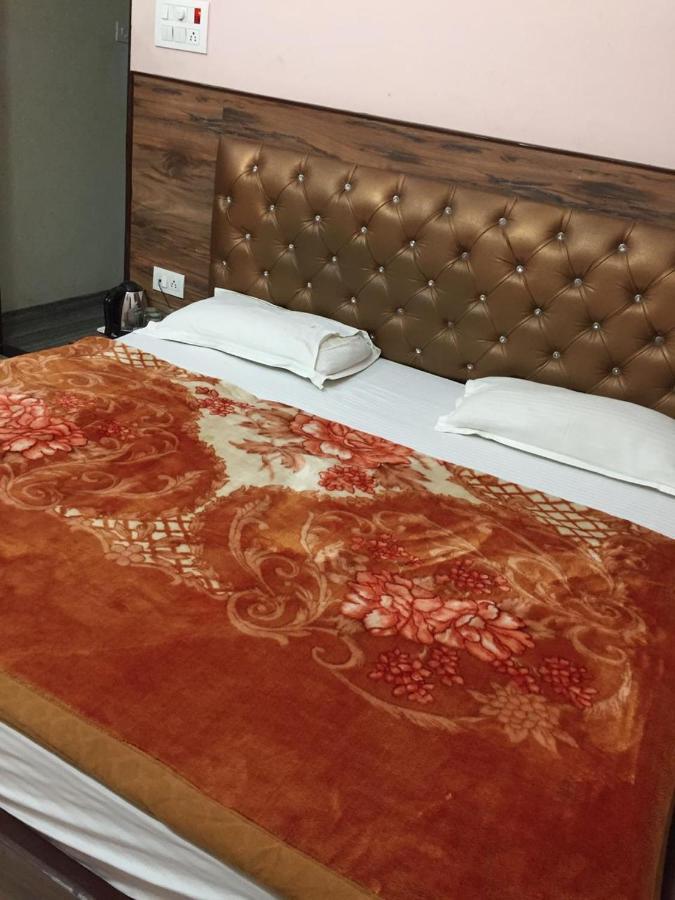 Hotel Blue Star Varanasi Dış mekan fotoğraf