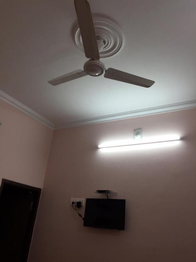 Hotel Blue Star Varanasi Dış mekan fotoğraf