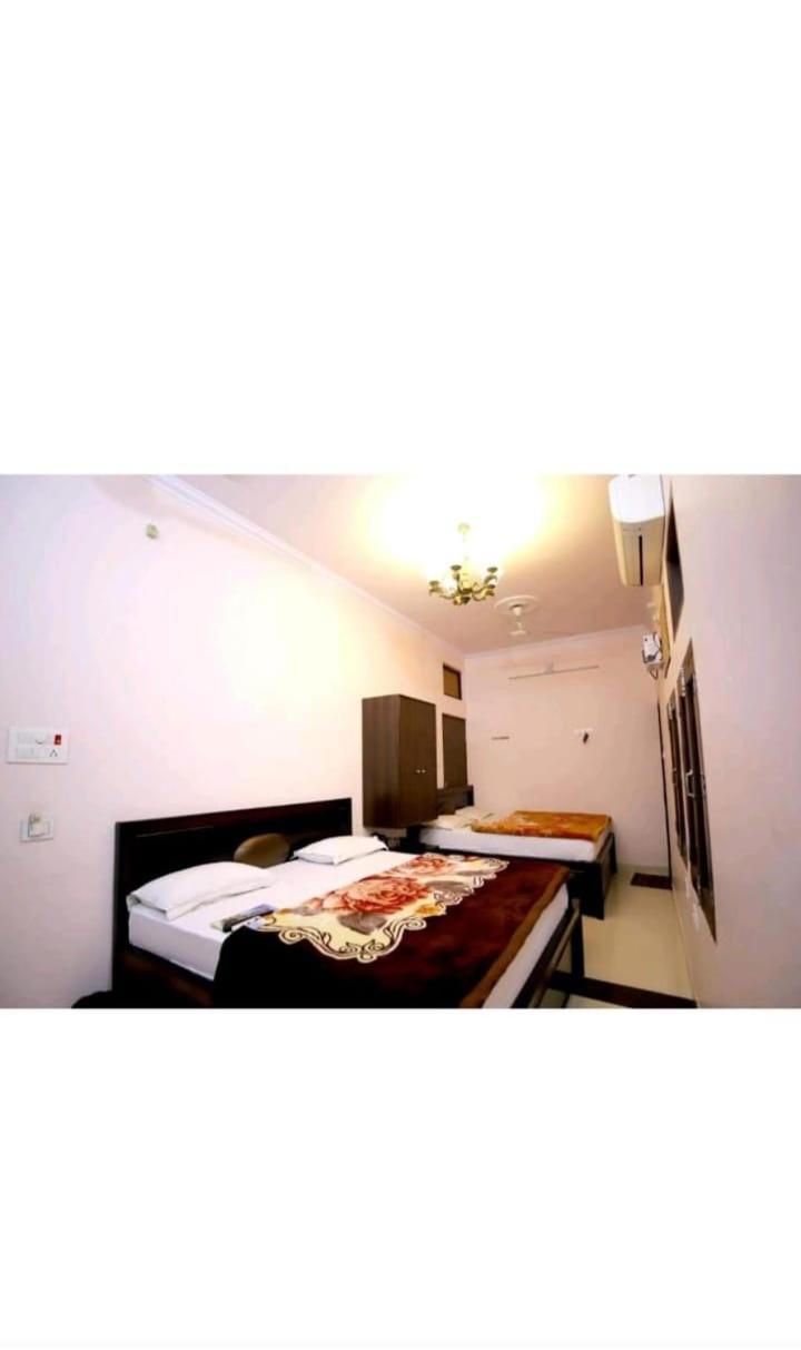 Hotel Blue Star Varanasi Dış mekan fotoğraf