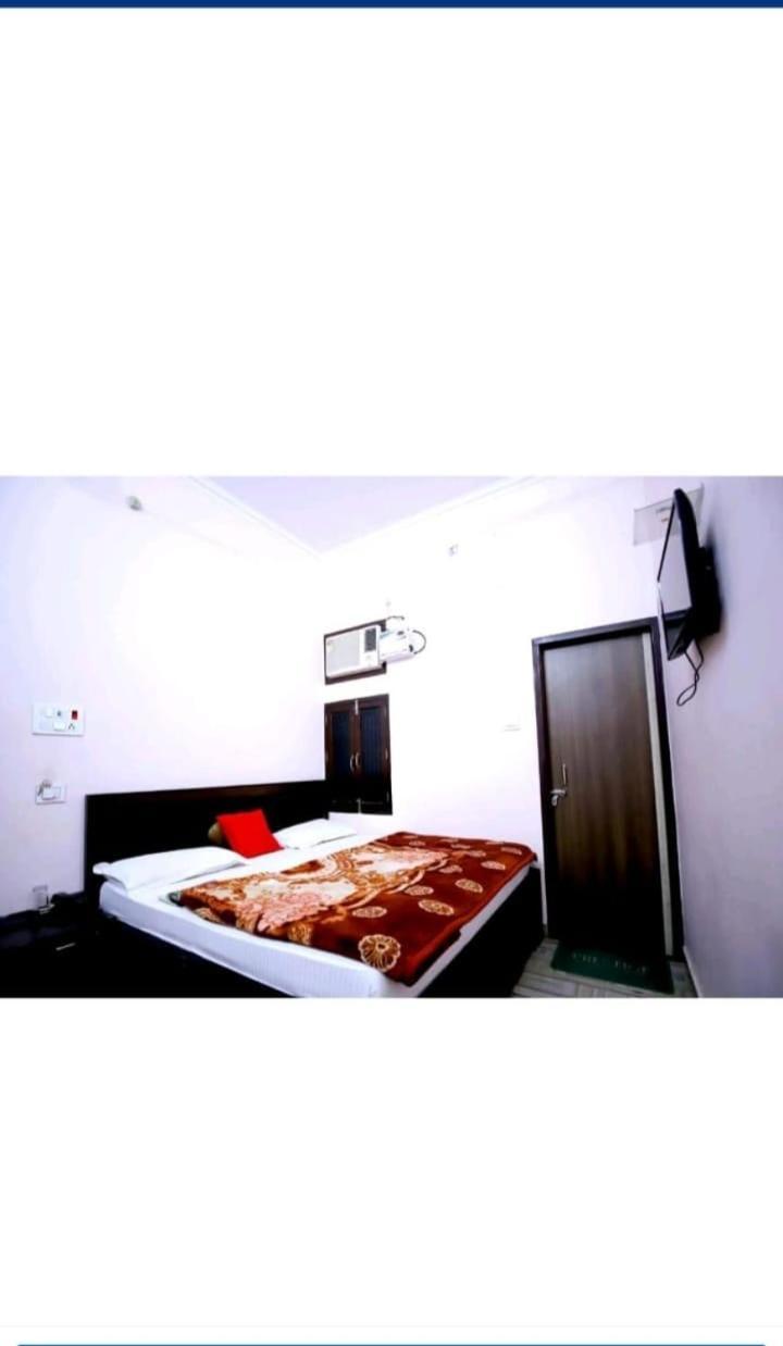 Hotel Blue Star Varanasi Dış mekan fotoğraf